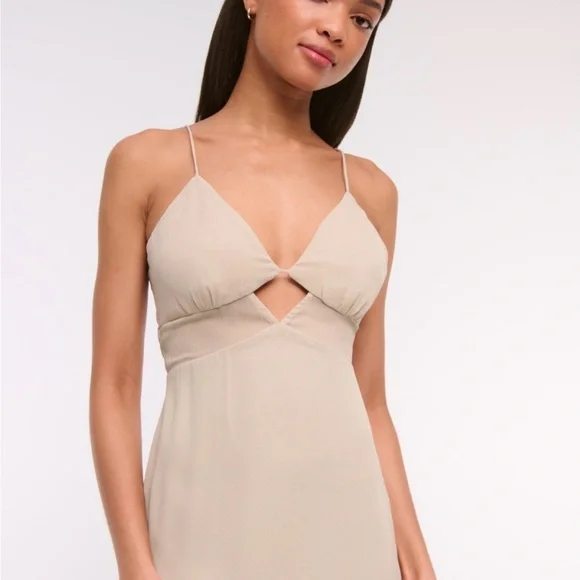 A&F NWT Elegant Tan Maxi Dress w/ Tie Back Size M - Picture 2 of 4